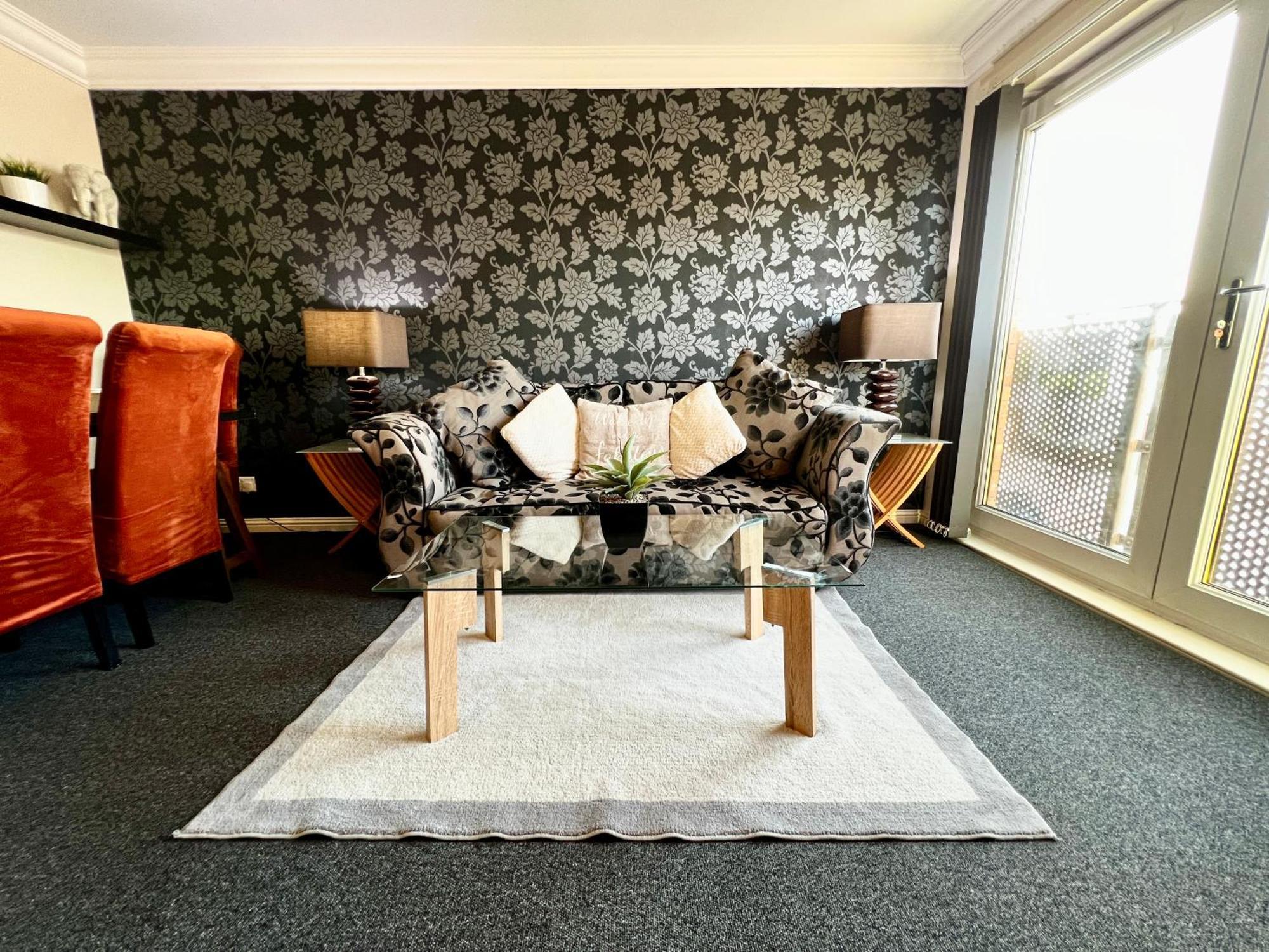 Апартаменти Stylish Modern Flat With Juliet Balcony & Parking Глазго Екстер'єр фото