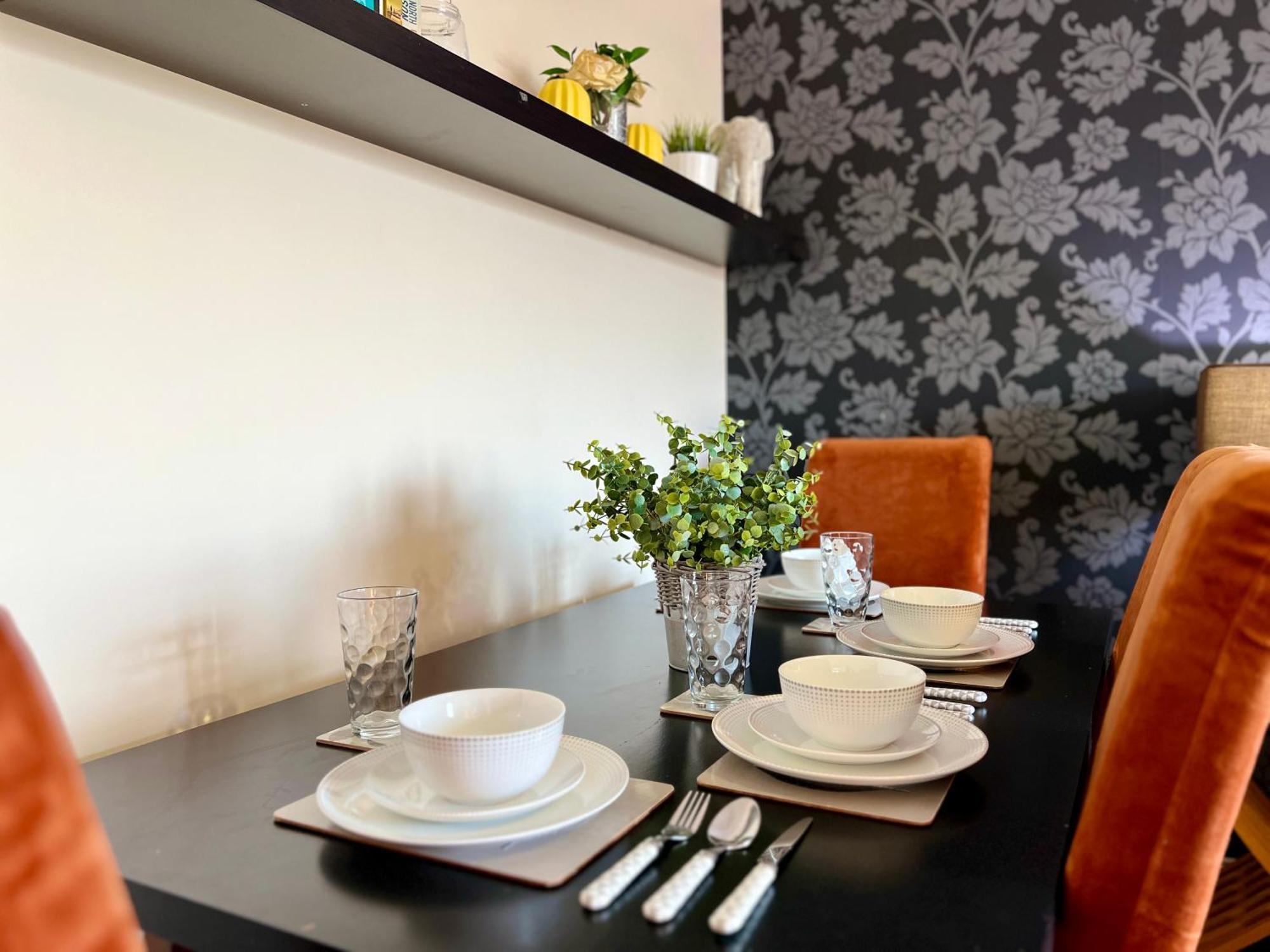 Апартаменти Stylish Modern Flat With Juliet Balcony & Parking Глазго Екстер'єр фото